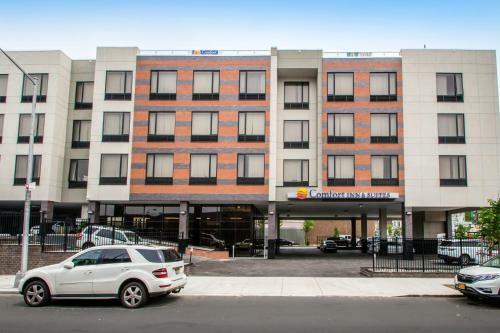Hotel Comfort Inn & Suites Near Stadium