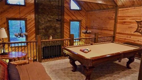 Sundance Trail Cabin Broken Bow Cabin