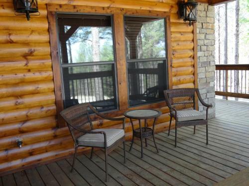 Red Dirt Lodge Broken Bow Cabin