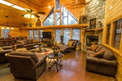 Winding Creek Lodge Broken Bow Cabin