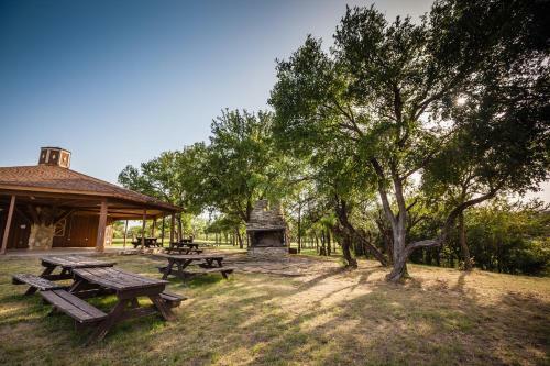 Bay Landing Camping Resort Cabin 16