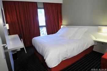 Hotel �telia