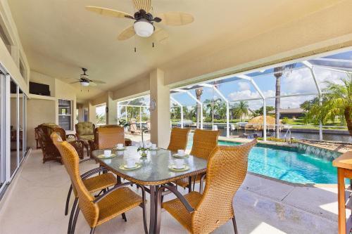 Cape Coral Waterfront Serenity