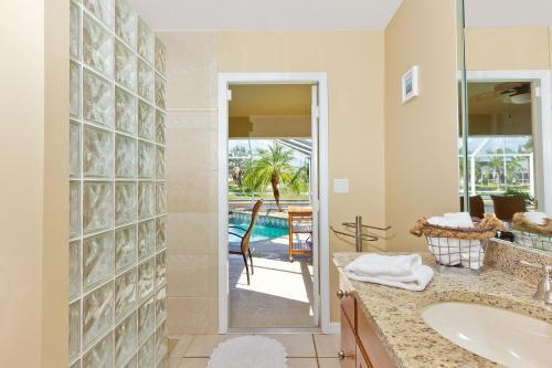 Cape Coral Waterfront Serenity