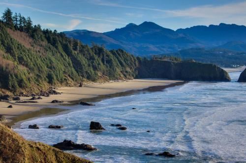 Beaches Inn | Orca Bay Townhouse