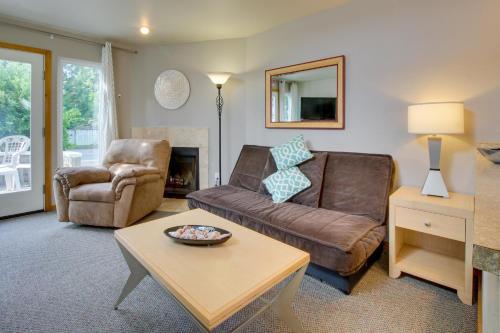 Beaches Inn | Orca Bay Townhouse