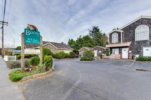 Beaches Inn | Captains Cove Cottage 9