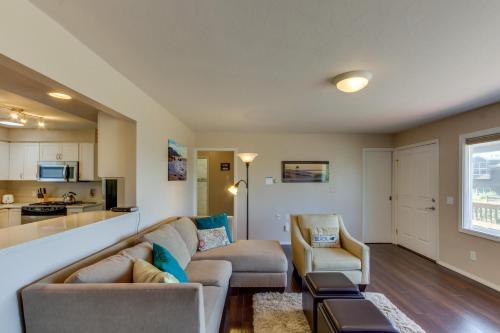 Hemlock Modern Beach House