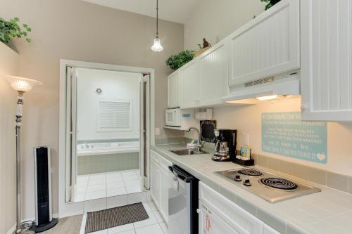 Sandals Inn | Spa Suite & Oceanside Cabana