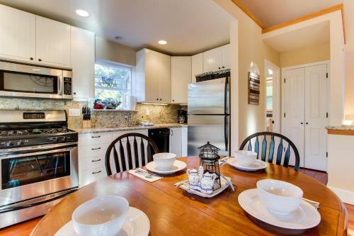 Ecola Park Cottage