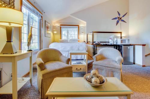 Beaches Inn | Herons Nest Loft