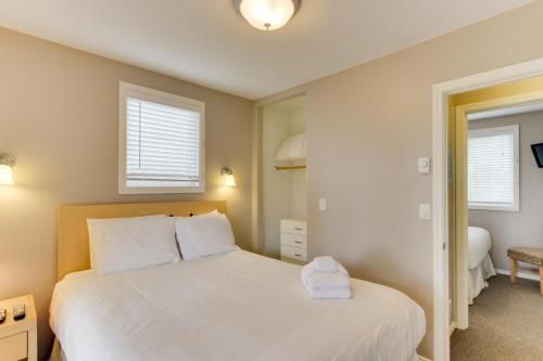 Sandals Inn | Oceanside Cabana