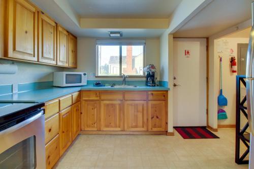 Beaches Inn | Buccaneer Bay Bungalow