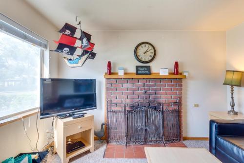 Beaches Inn | Buccaneer Bay Bungalow