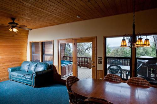 Posada Canyon Lakeview Resort