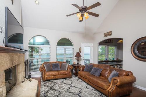 Overlook Pointe Lake House Home