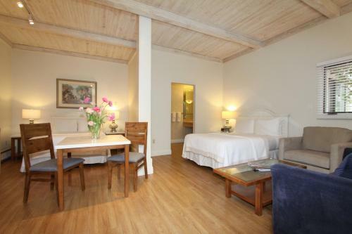 Hotel Lobos Lodge