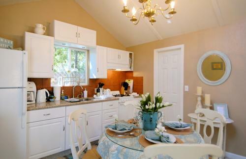 Sea Shell Guest Cottage - One Bedroom Cottage - 3264