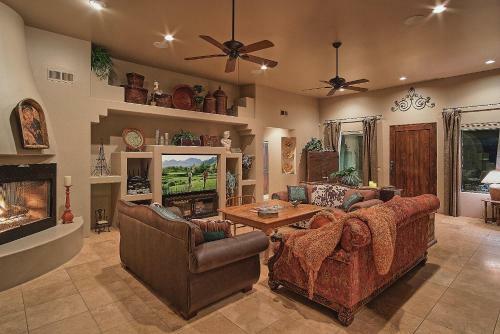 Cave Creek Spa House & Golf Retreat