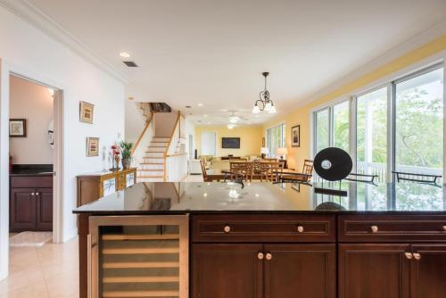 Coastal Comfort @ Key Cove