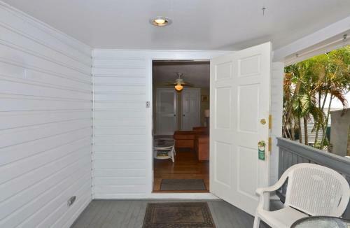 Duval Street Retreat