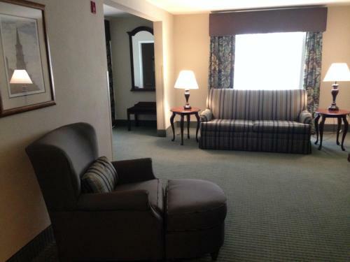 Hotel Wingate By Wyndham Charleston Southern University