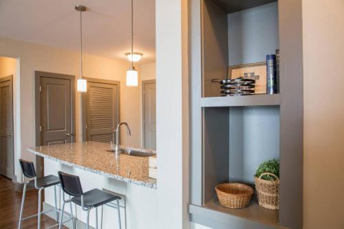 425-trade-632 Apartment
