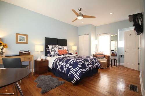 Hostal Magnolia Coach House