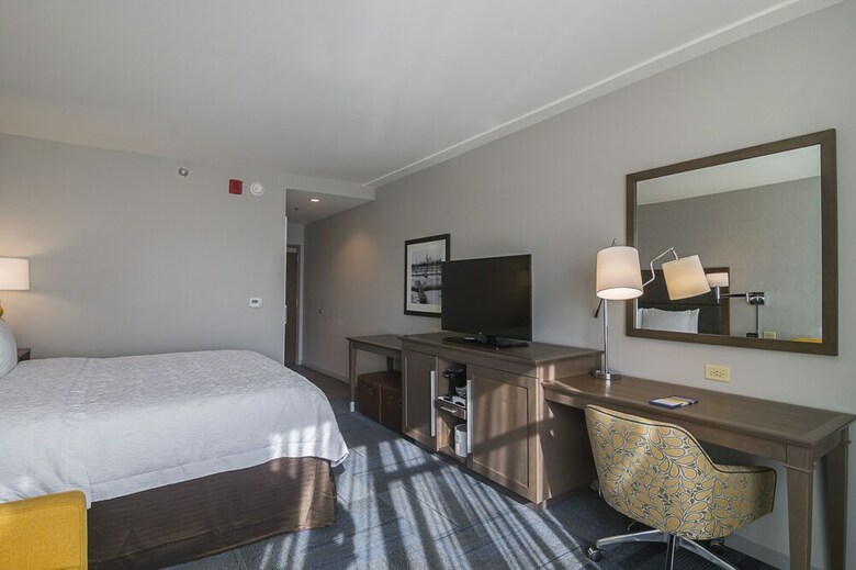 Hotel Hampton Inn Chicago North-loyola Station, Il