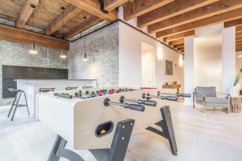 Apartamento Spacious & Private 3 Bdr Luxury Condo In Downtown!
