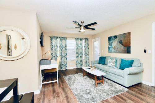 Deluxe Clearwater Apartment (cp-803)