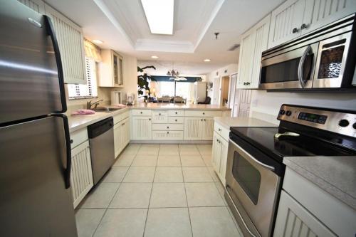 Apartamento Sand Castle III Condo #301
