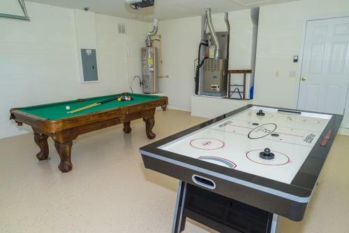 4 Bd With Spa And Games Room 15830rhl Villa