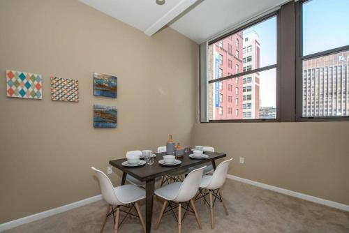 Apartamento Large 2br/2ba In Prime Downtown Location