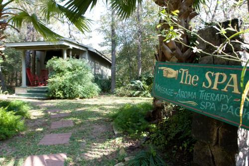 Bed & Breakfast 7f Lodge And Events