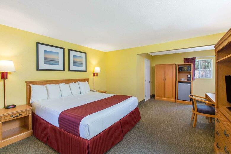 Hotel Days Inn Redwood City