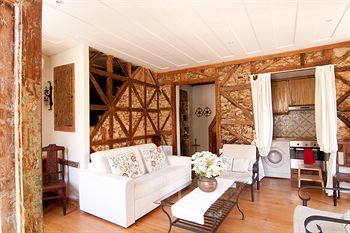 Alfama River Apartments