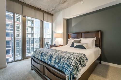 Apartamento Uptown Victory Park 1205