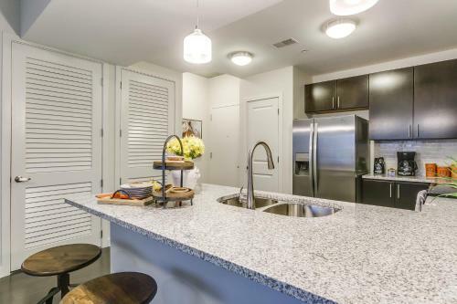 Apartamento Uptown Victory Park 1203