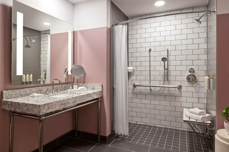 Cambria Hotel Downtown Dallas