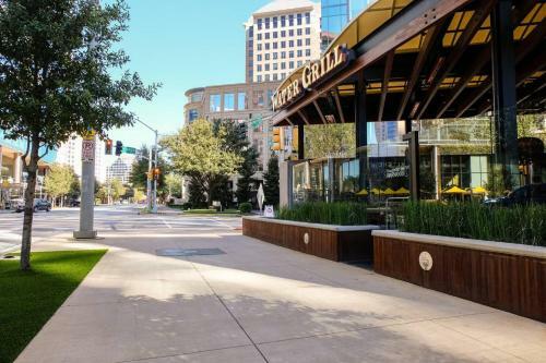Apartamento Relax & Unwind In Spacious 1br W/ Parking