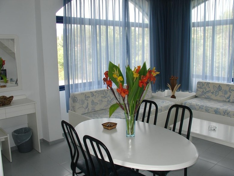 Apartamentos Govino Bay Resort