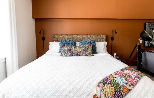 Hotel Chijmes Dallas