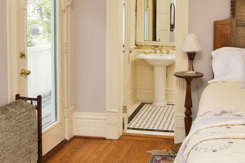 The Corinthian Bed And Breakfast
