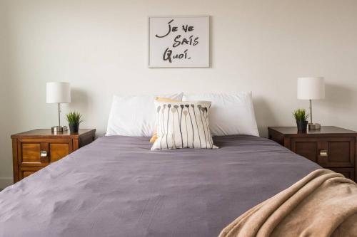 Apartamento Chic Central Uptown Loft 1br @ Shopping + Dining