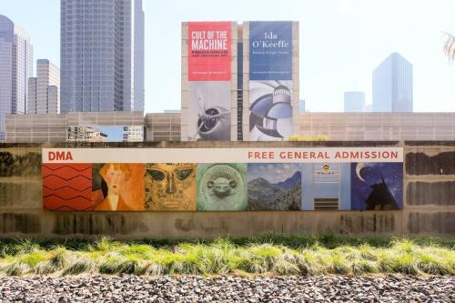 Apartamento Chic Central Uptown Loft 1br @ Shopping + Dining