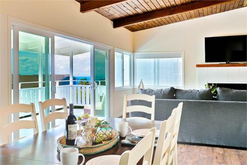 Dp-338 - Hillside Getaway Two-bedroom Holiday Home