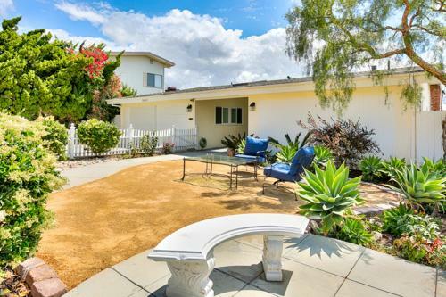 Dp-338 - Hillside Getaway Two-bedroom Holiday Home
