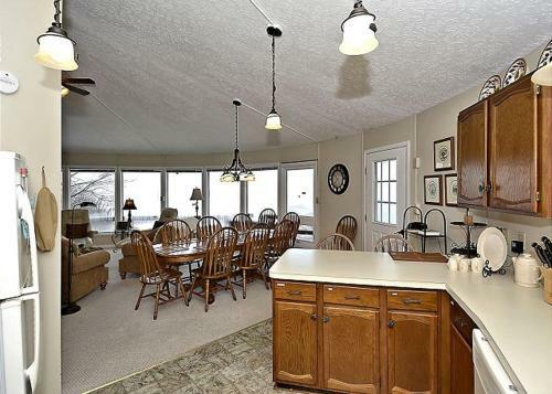 Round To It Three-bedroom Chalet
