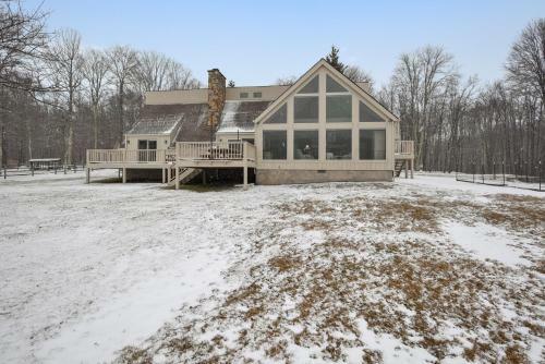 Peace In The Valley Three-bedroom Chalet